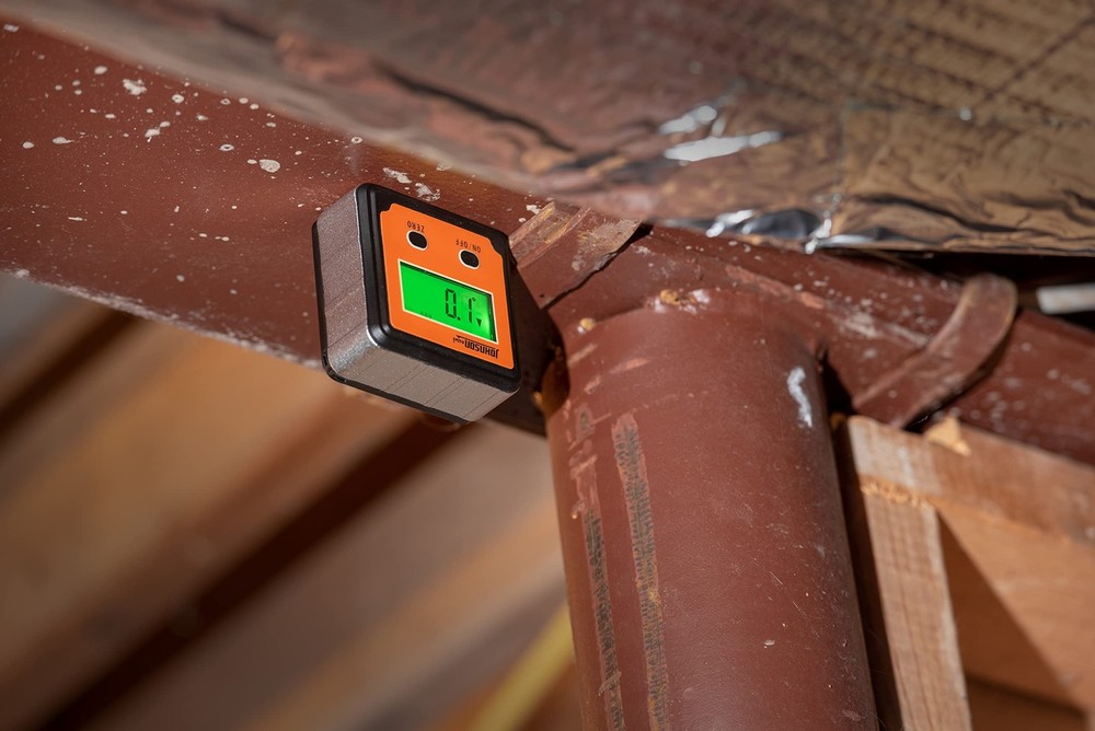 Magnetic Digital Angle Locator Tool with LCD Backlight for Precise Measurements