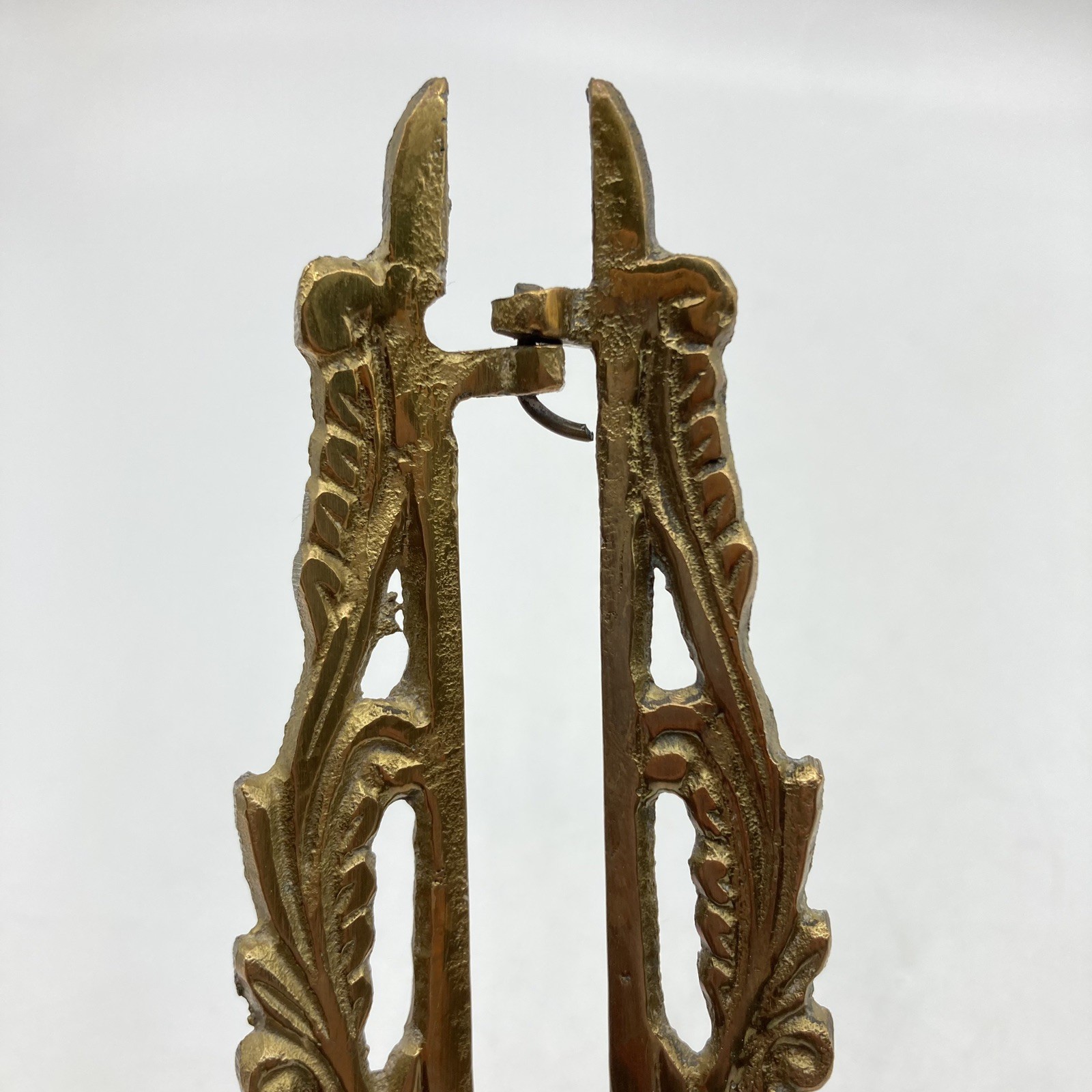 Vtg Ornate Brass Folding Tabletop Easel Photo Display Plate Holder Stand 6” H