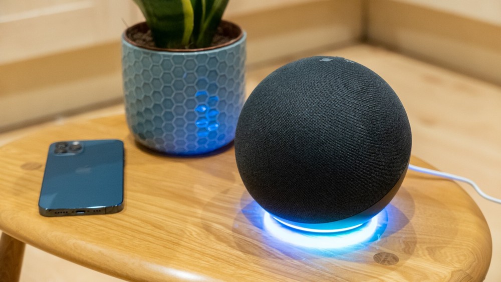 Amazon Echo Dot 4th Gen Smart speaker with Alexa Voice Control - Charcoal *NEW*