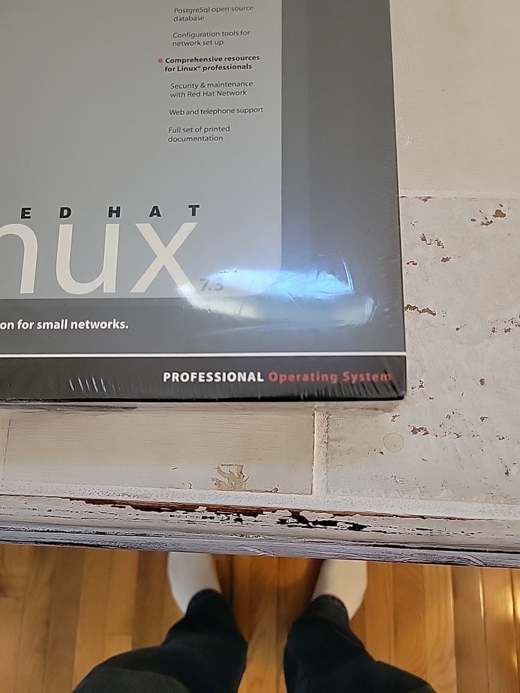 RED HAT Linux 7.3 Operating System The Linux Professional Brand New SEALED