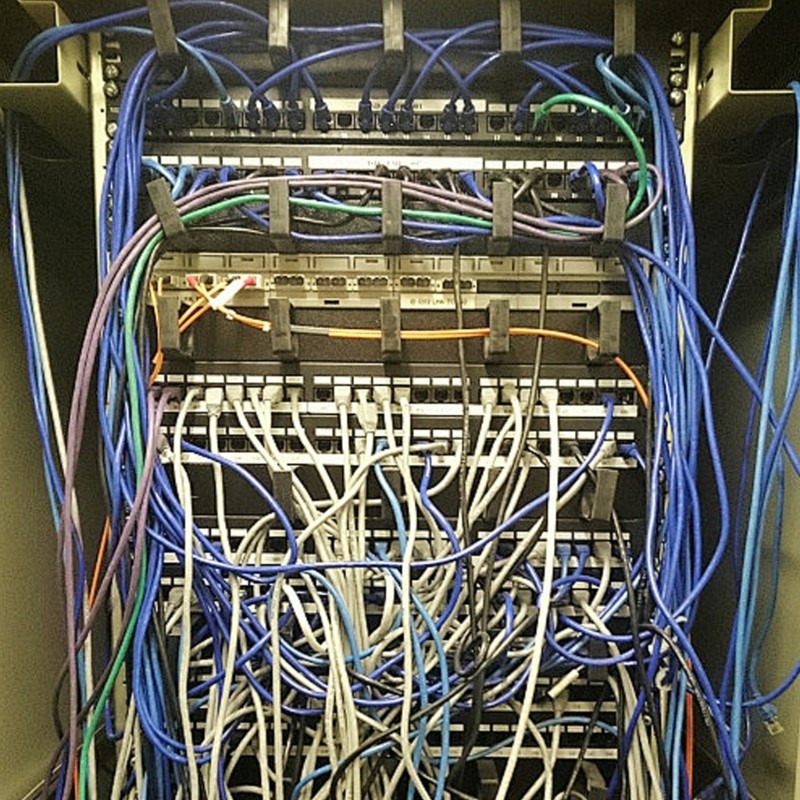 Energy Efficient 4 Port Net Divider Dense Plan 10/100Mbps Speed