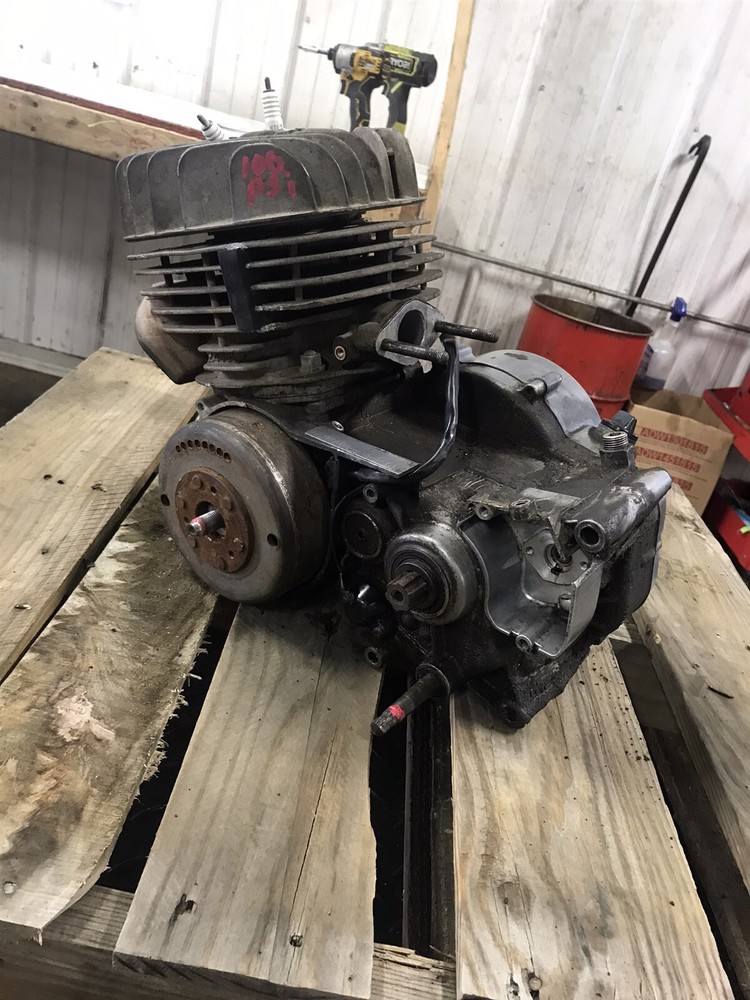 73 Suzuki TS 250 TS250 engine motor