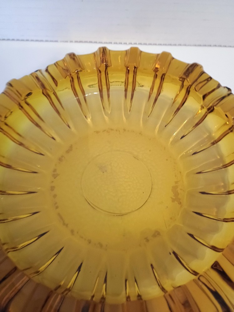Amber Starburst Ribbed Ashtray 7"