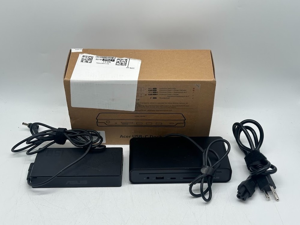 ASUS Triple Display USB Type-C Dock DC300