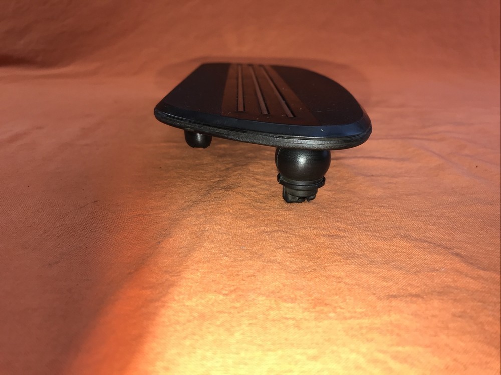 HARLEY-DAVIDSON GENUINE STREAMLINER FLOORBOARD RUBBER INSERT-RIGHT SIDE ONLY!
