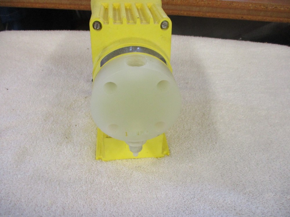 LMI Microprocessor Dosing Pump A951-86PB
