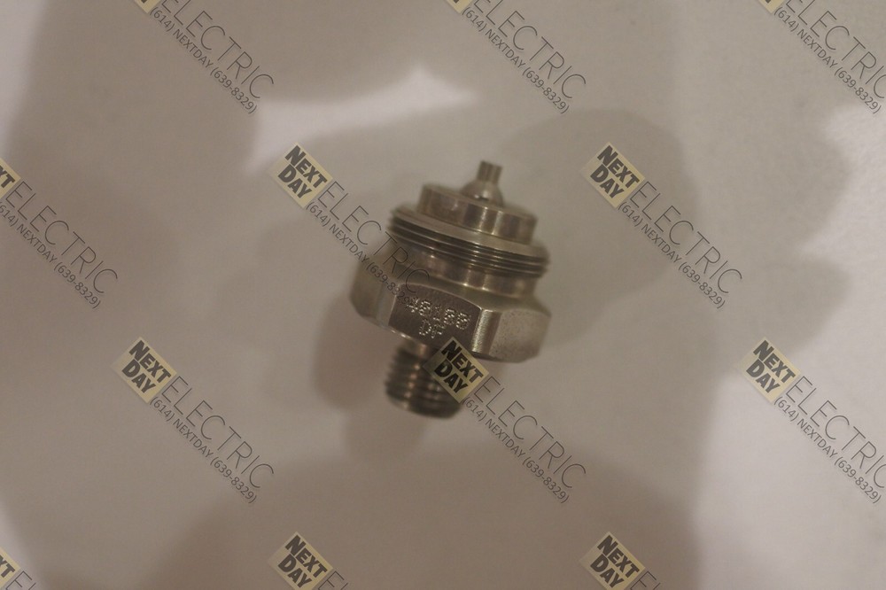 Spraying Systems, SS CO S 40100 DF Fluid Tip Nozzle Spray Gun Cap