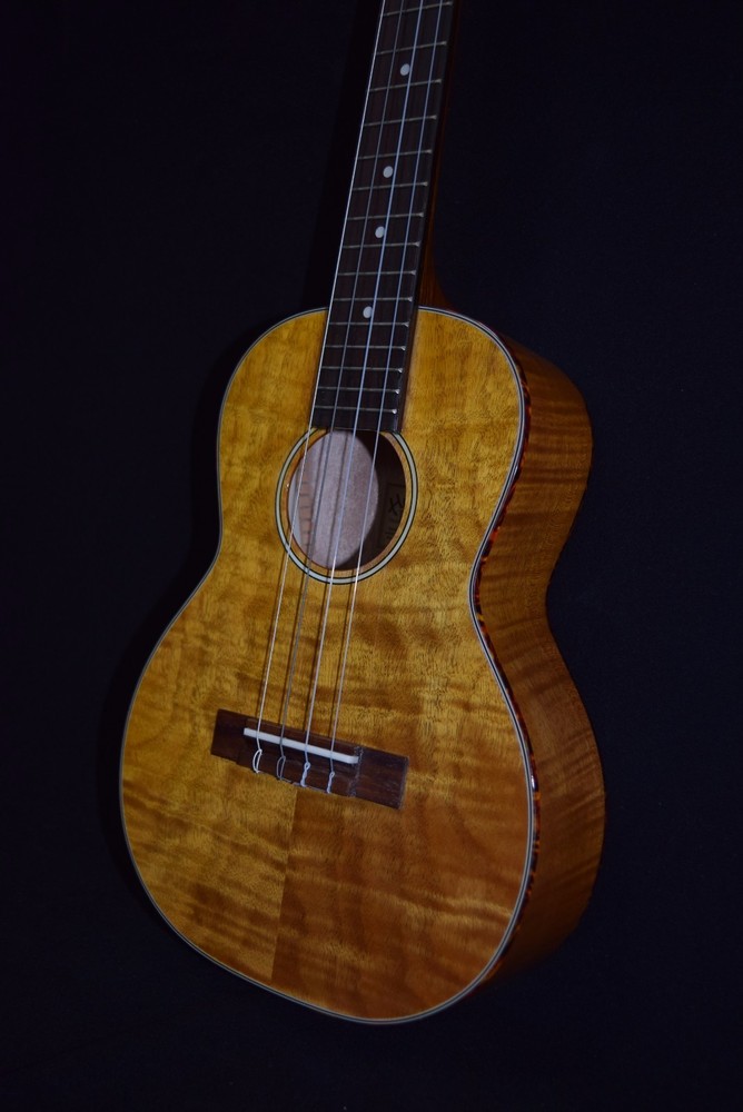 Hula Ukes Maple Tenor 4-String Ukulele