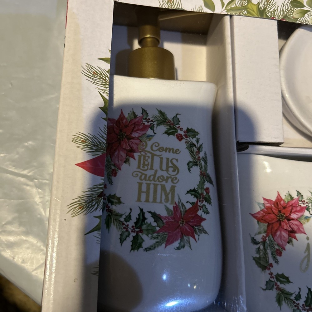 New In Box 4Pc. Christmas Ceramic Bath Set