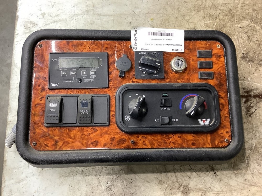 Western Star Trucks 4900EX Sleeper Control - Used