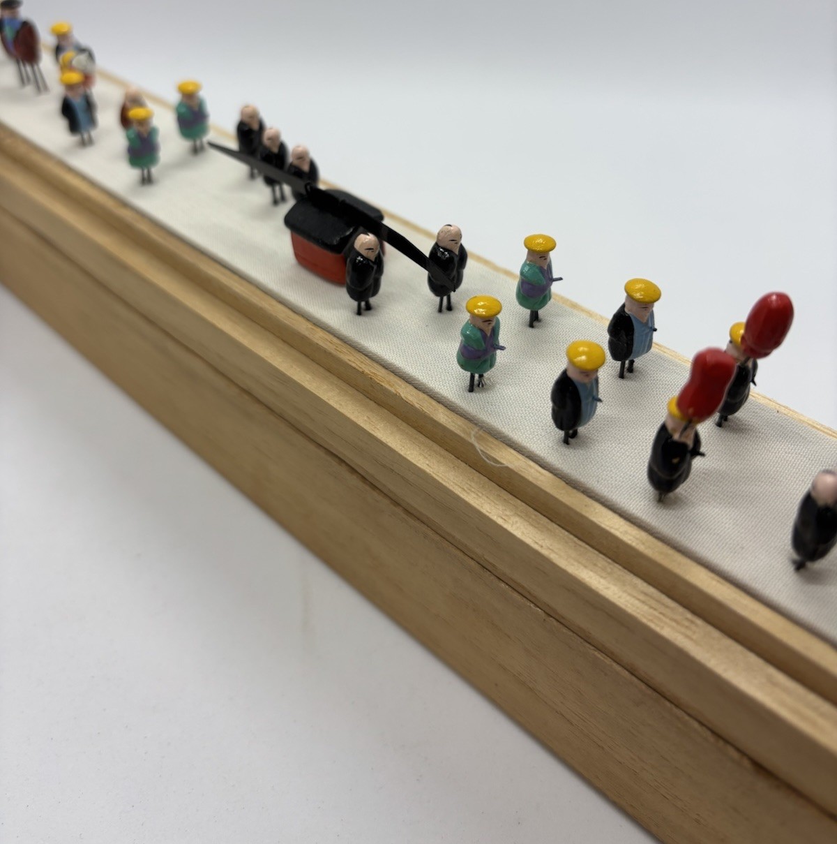 Vintage Japanese Miniature Art Tiny Dolls Daimyo Gyoretsu Procession