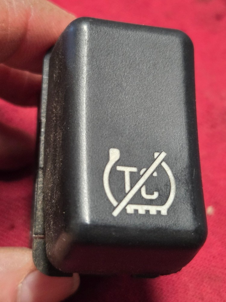 Volvo VNL 21628495 Rocker Switch Traction Control Switch TCS OEM USED