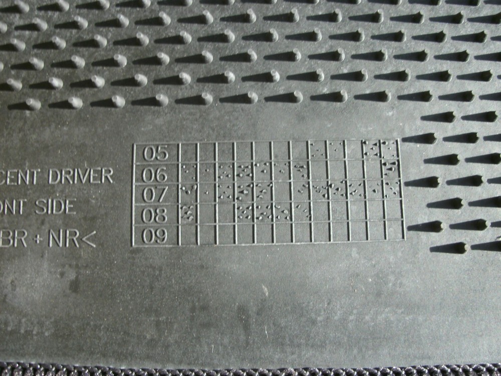 Hyundai Accent carpet floor mats