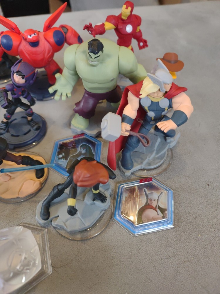Disney infinity Lot Of 16