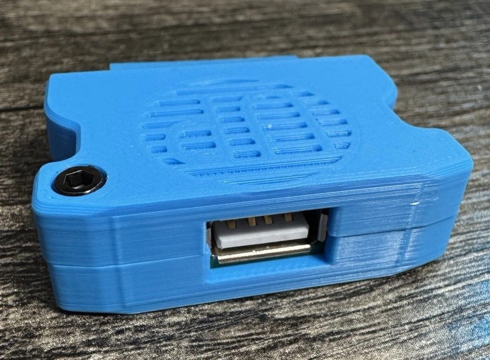 Meatloaf Drive Power Adapter For Commodore 64/128. Use Device’s Normal USB Cable