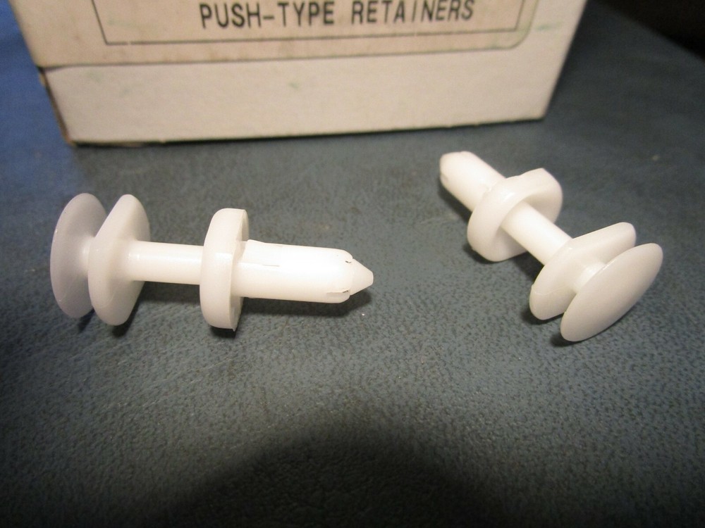 (50) 9/16" White Nylon Push-Type Retainer