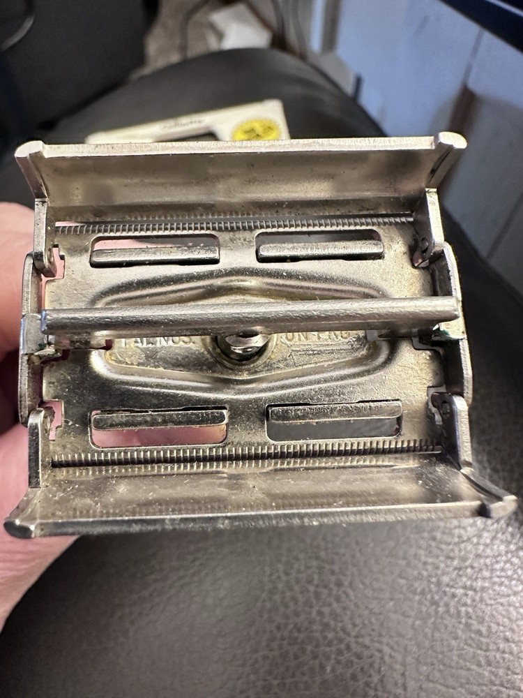 1963 Gillette Slim Adjustable 1-9 Safety Razor Date Code I-2 With Blades