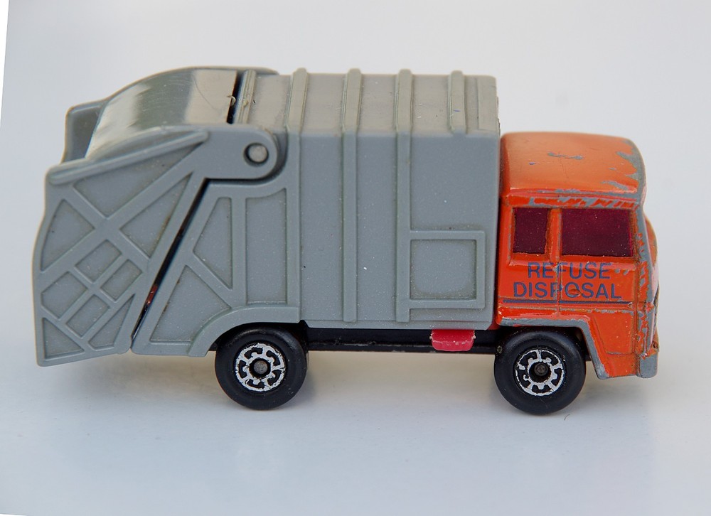 Matchbox Vintage Refuse Truck Bin Wagon #36 No Box