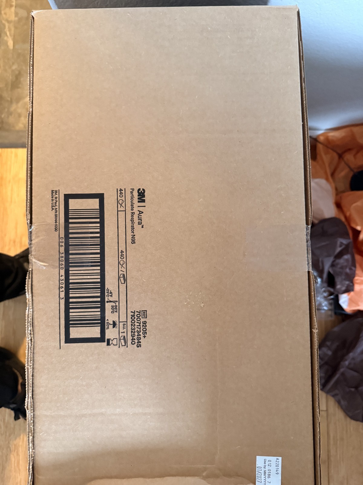 Case of 220 3M Aura N95 1870+ Respirator and Surgical Face Masks, Exp. 2027-01