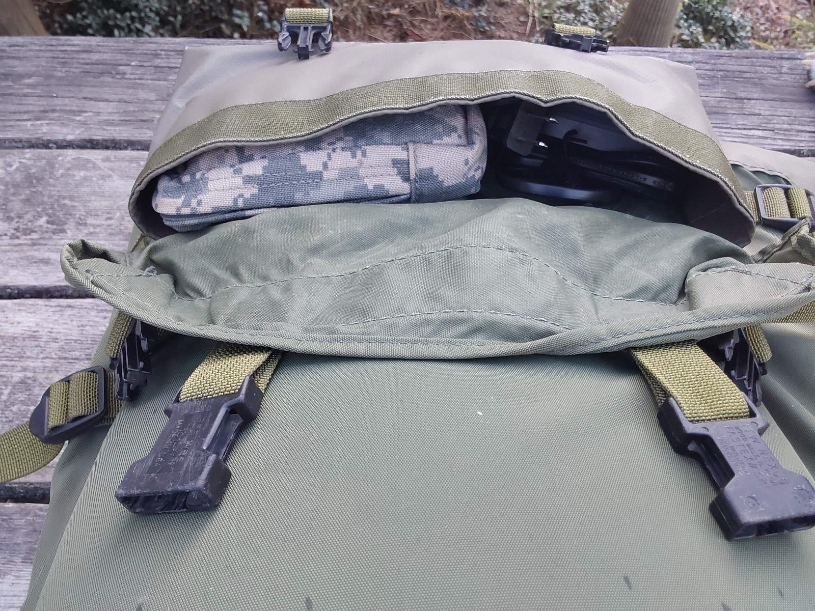 US Military Harris Falcon II Ranger Radio Pack PRC 150 - OD - VGC