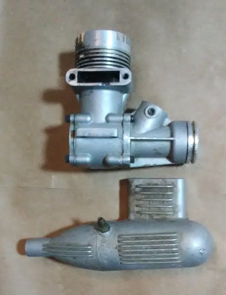 K and B K&B .40  Model Radio Control Airplane Muffler, Engine Untested