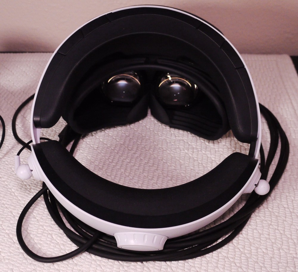 PlayStation VR 2 Headset & Sense Controllers For PS5