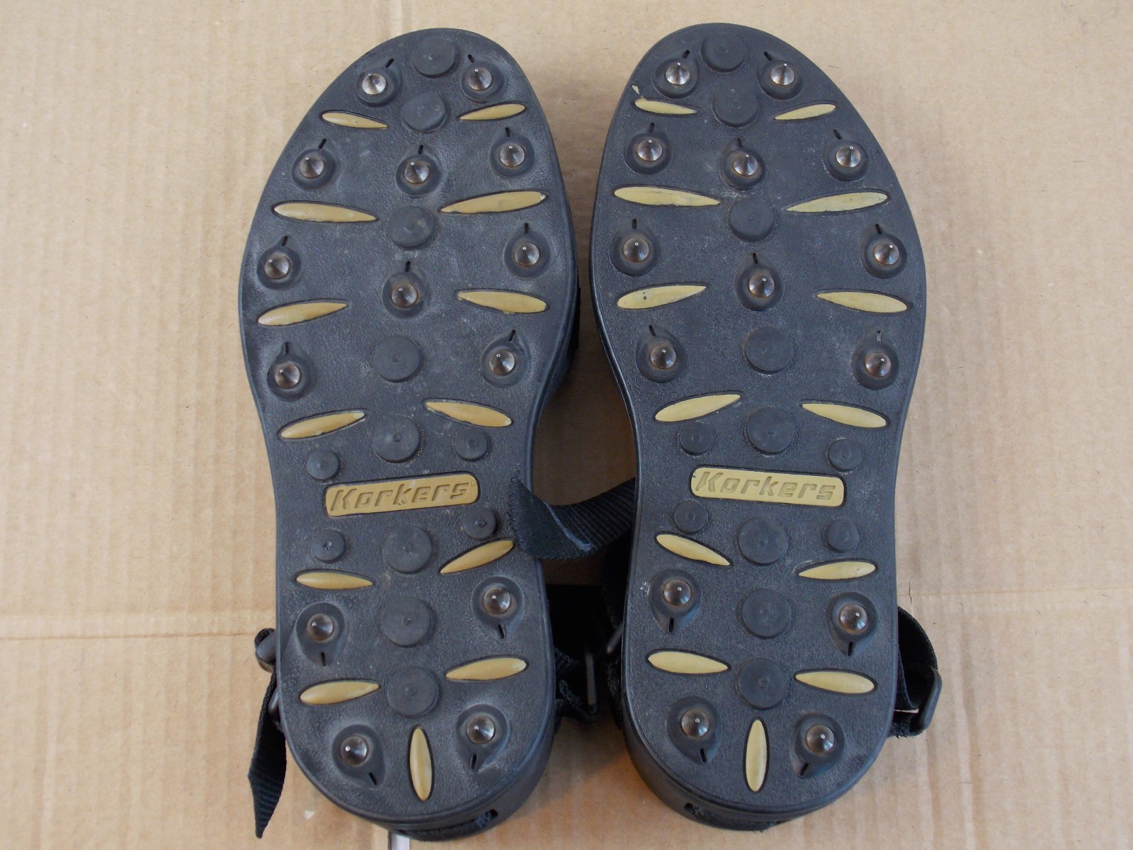 Korkers Rocktrax Plus Medium cleated overshoes fishing etc