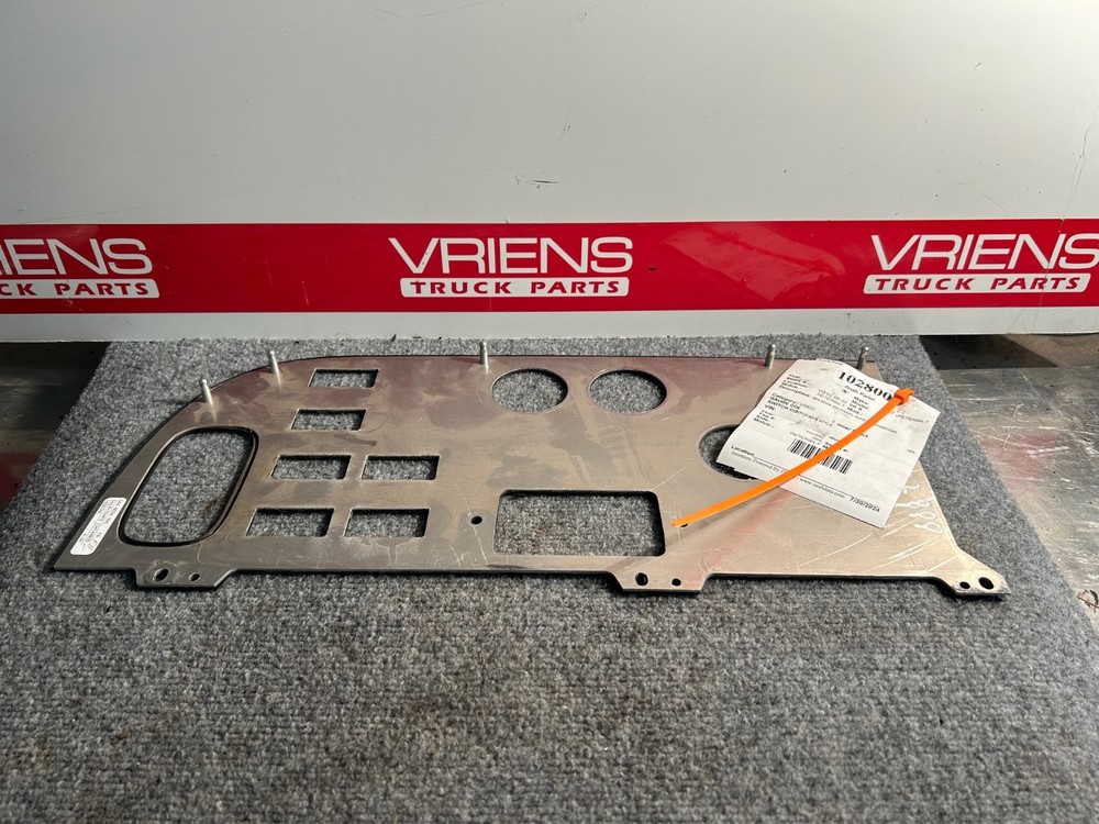 PETERBILT S64-6024-300 PANEL-DASH B CHARCOAL