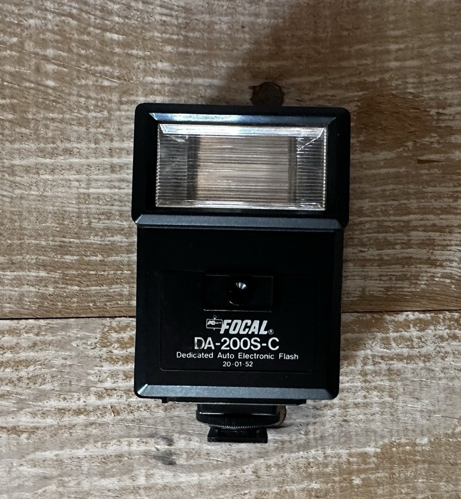 Focal DA-200S-C Dedicated Automatic Flash 20-01-52 camera flash