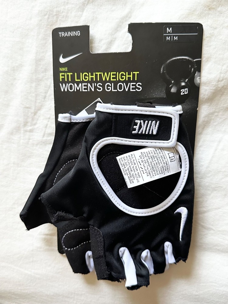 nike womens training gloves