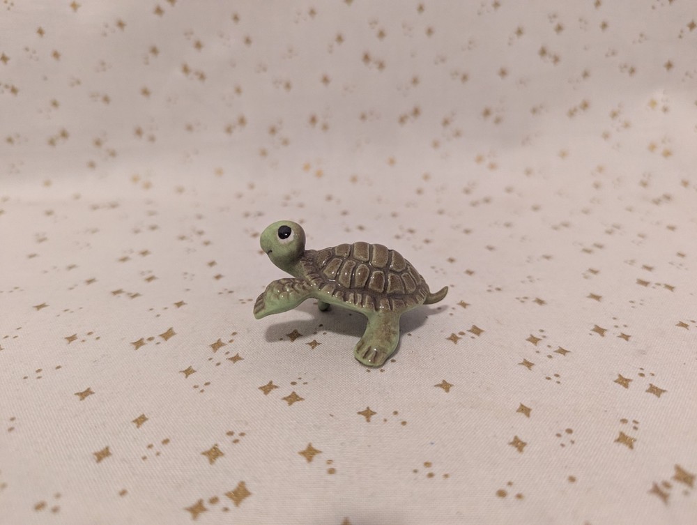 Retired Hagen Renaker Comical Turtle
