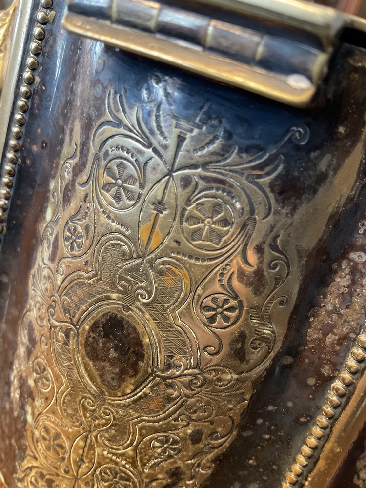 Antique Victorian Silverplate Silver Biscuit Tin / Tea Caddy Rams Head Etched