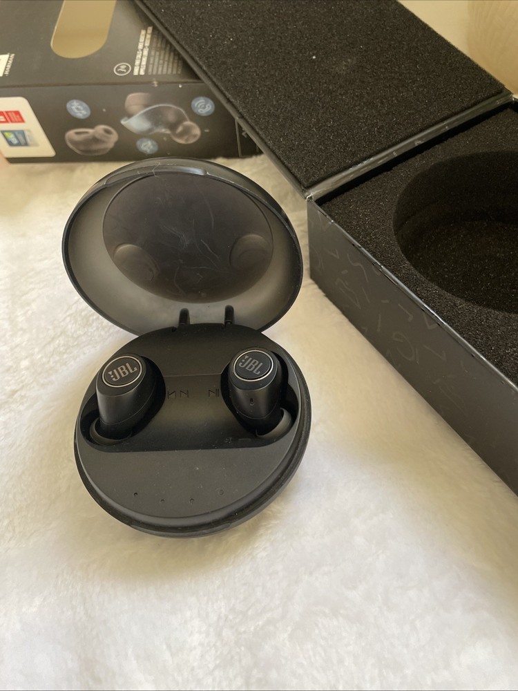 JBL Bluetooth headphones