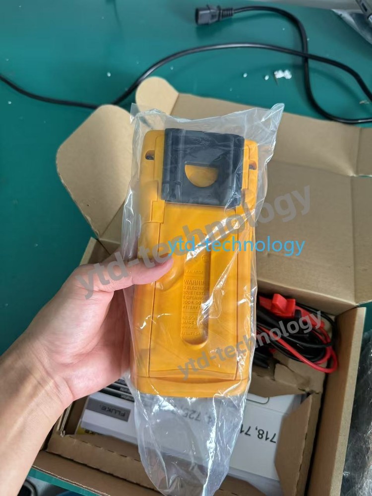 Fluke 726 Multifunction Process Calibrator Calibrated 90%NEW-