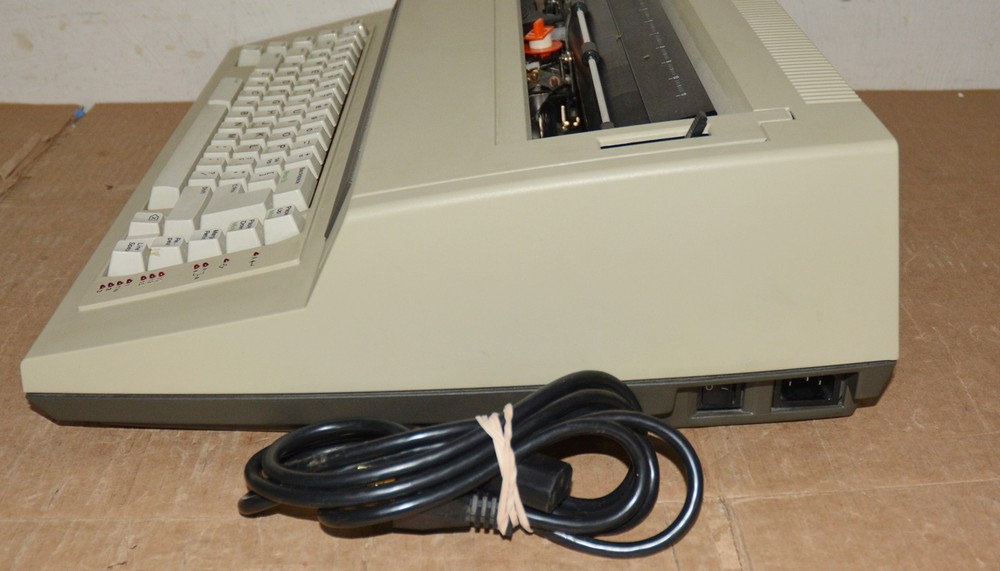 IBM Actionwriter 1 Typewriter Working Electronic Daisy Wheel