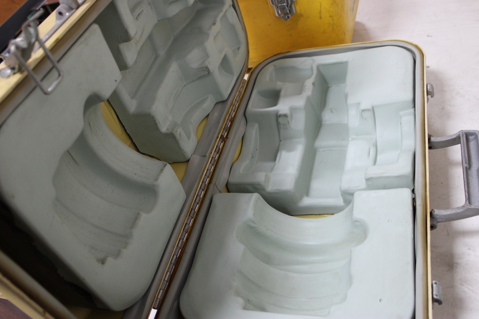 Brunson   Precision Level CASE EMPTY