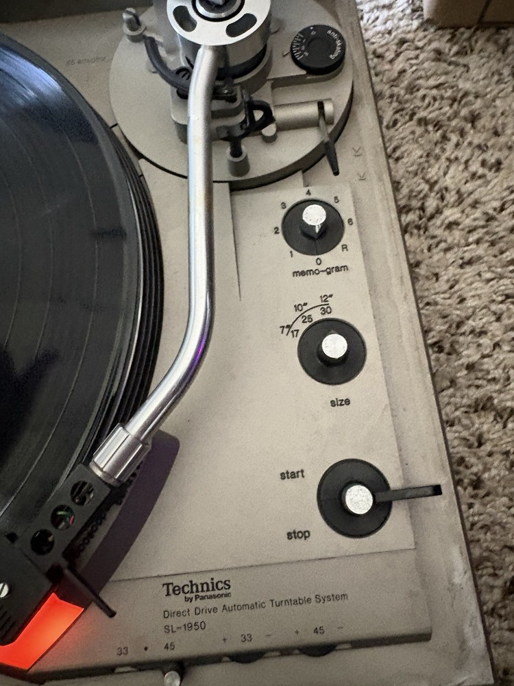 Technics SL-1950 Fully Automatic Direct Drive Turntable Clean TESTED READ