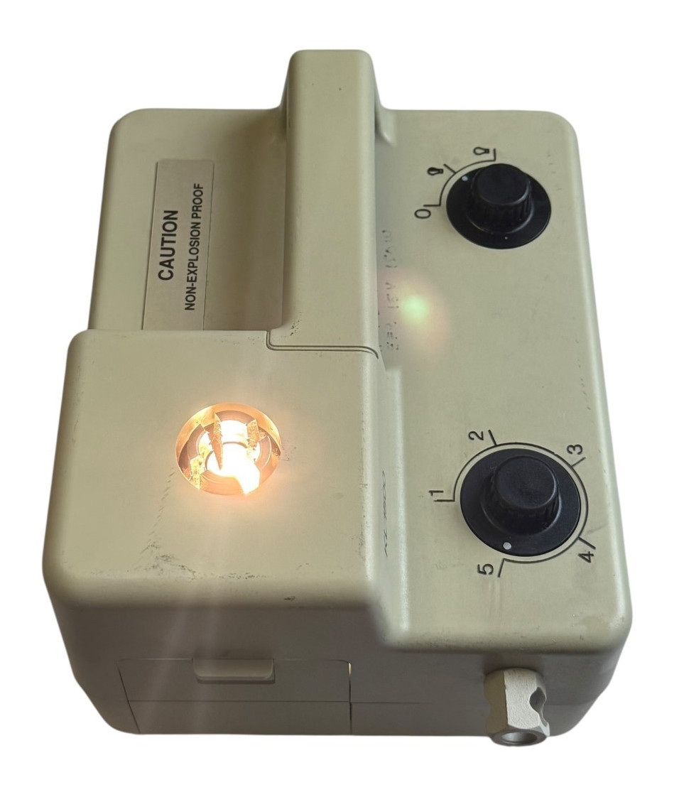 KL150 Schott Leica Fiber Optic Halogen Light Source Microscope Illuminator