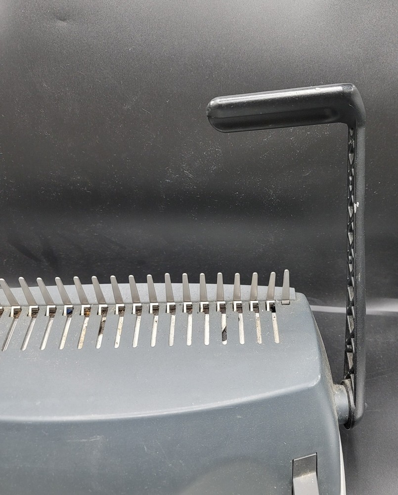 GBC Docubind P100 Binding Machine Comb Punch Binder