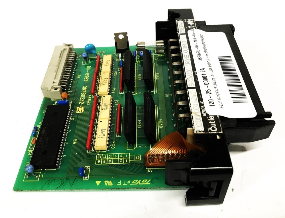 Cutler Hammer AC/DC Input Module D200MOD1624D NOS