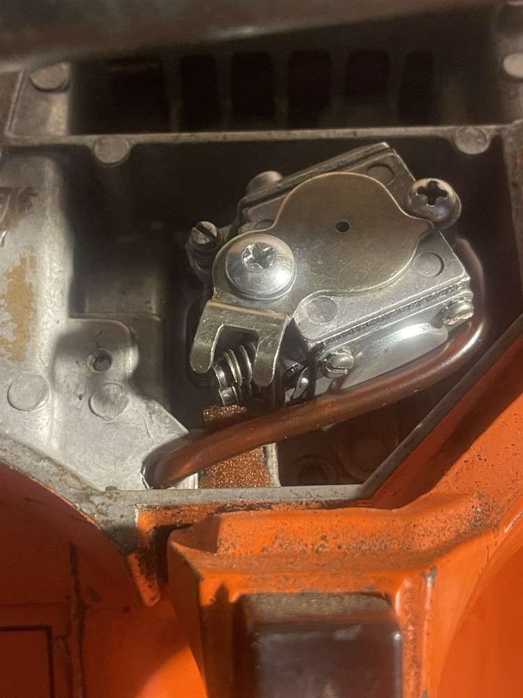 Dayton 2Z970C Chainsaw
