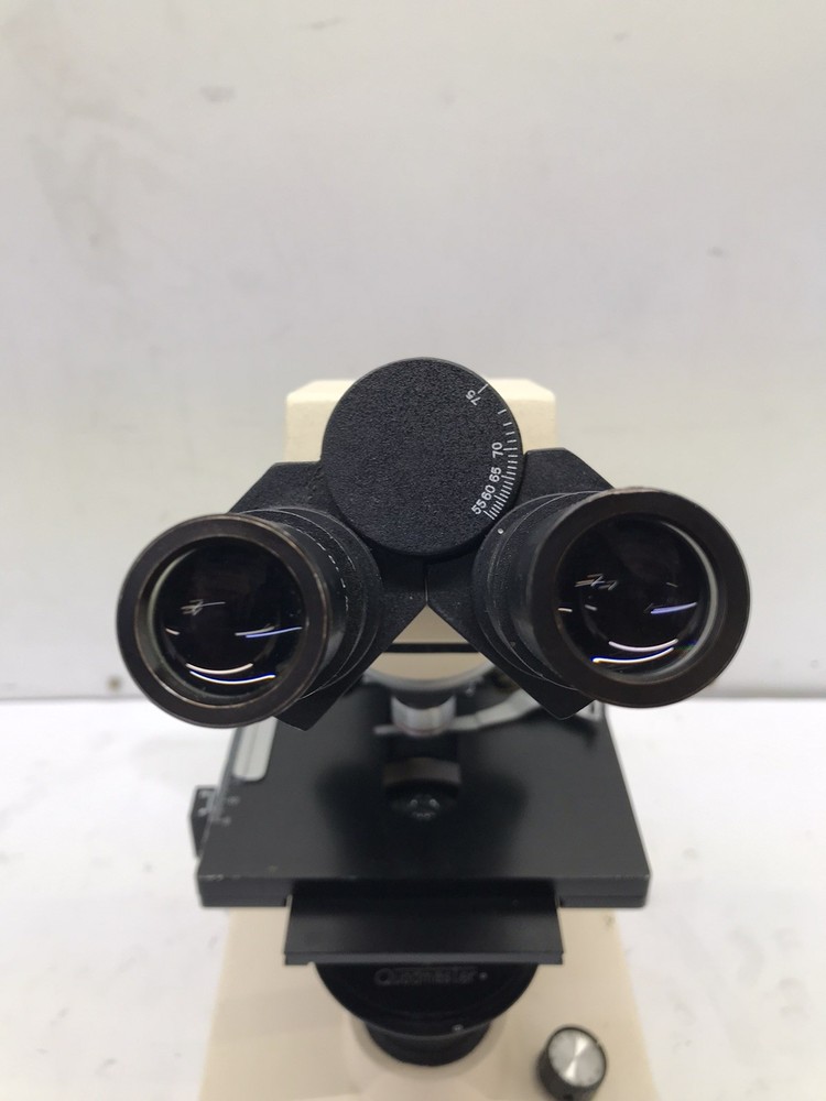 Swift M8000D Microscope Tested And Working 4 Objectives 2 Eyepieces.
