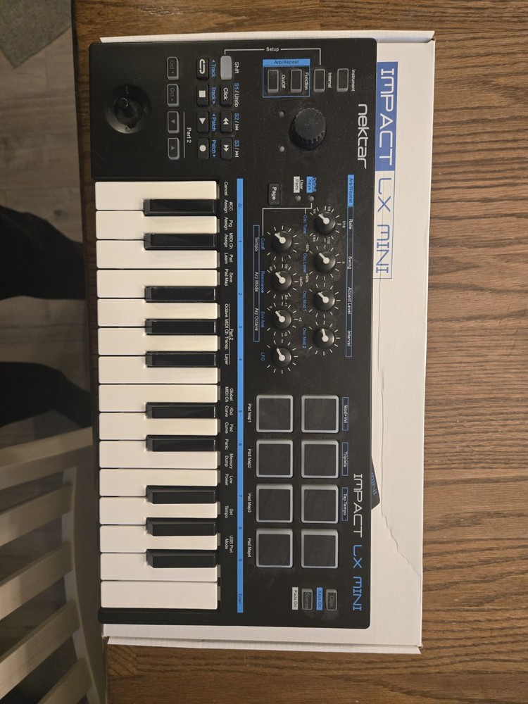 Nektar Impact LX Mini - USB MIDI Controller Keyboard Excellent