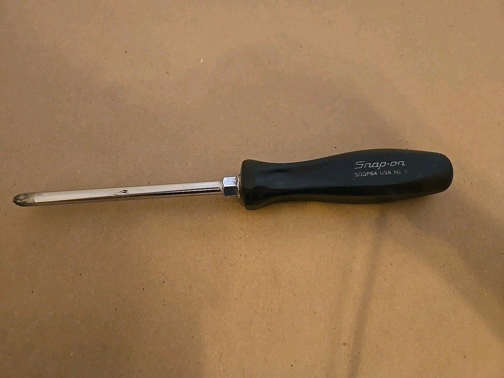 Snap On #4 Phillips Head Screwdriver Black Hard Handle SDDP64