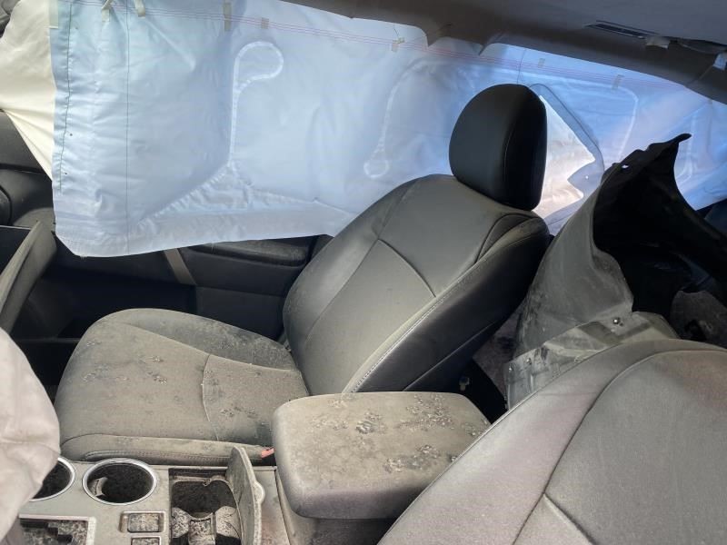 HIGHLANDR 2012 CENTER CONSOLE / ARMREST LID