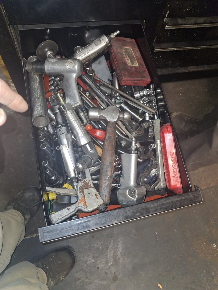 Snap on Tool Box 11 drawer FILLED WITH TOOLS
