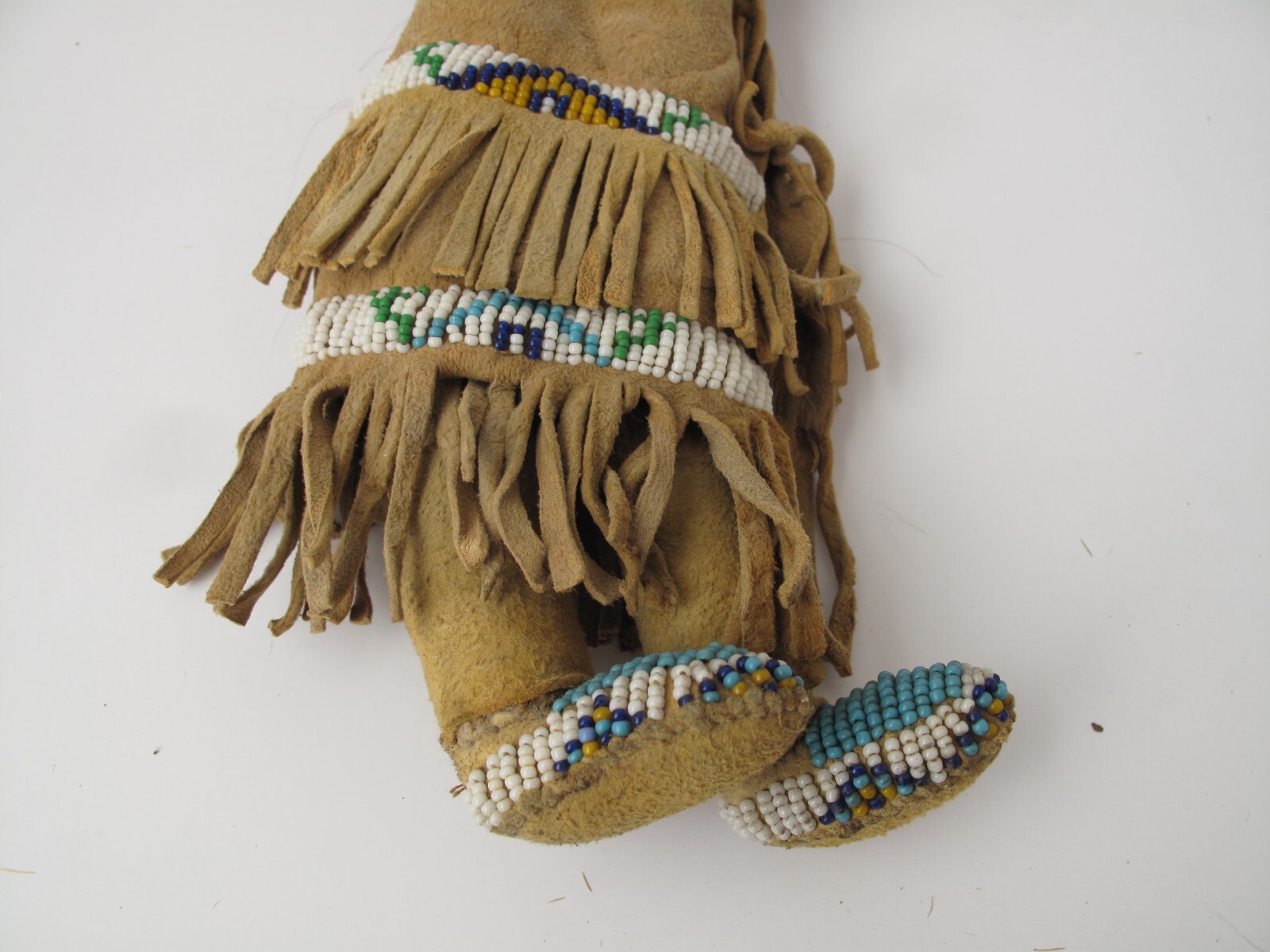 Antique Native American Sioux Indian Beaded Leather Doll c. 1920 or Earlier