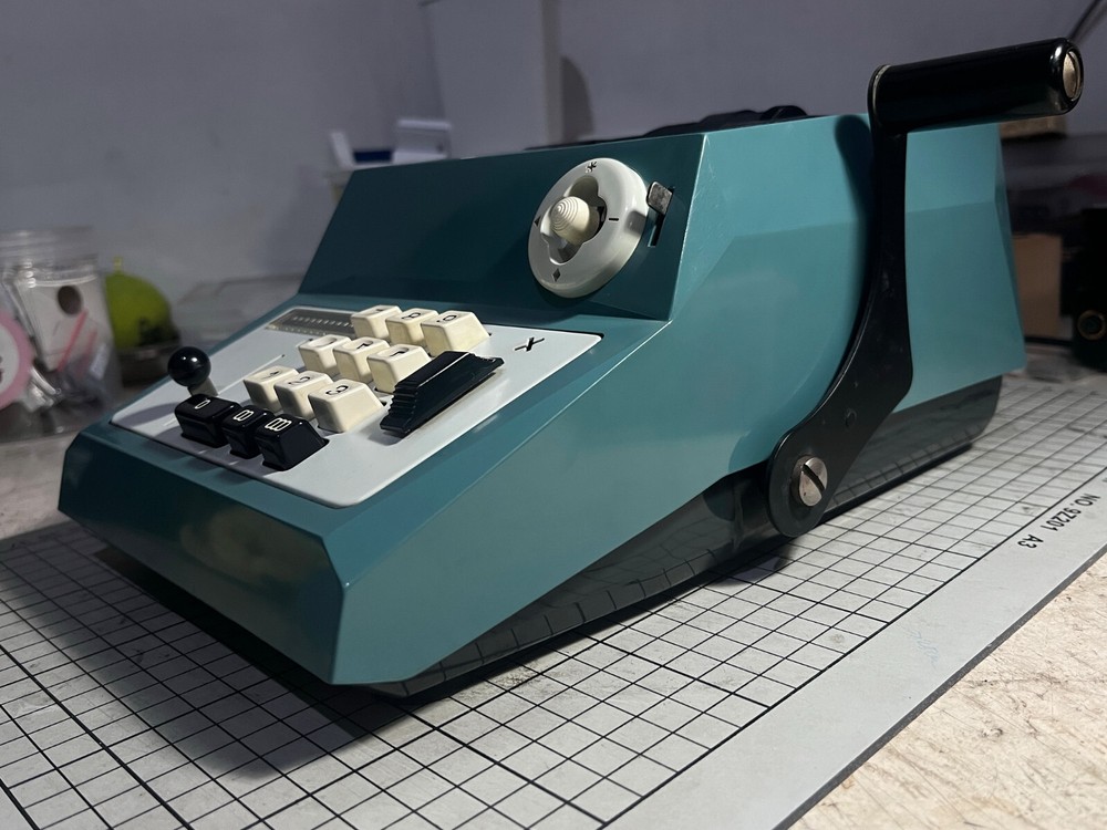 Vintage OLIVETTI ADDING MACHINE CASH REGISTER SUMMA PRIMA 20