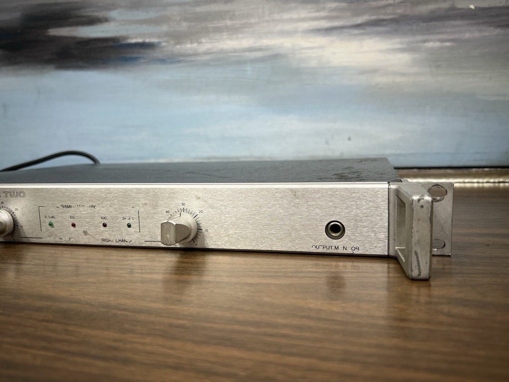 Crown Power Line II /Rack Mount Studio Amp (PL-2) Working TESTED !!