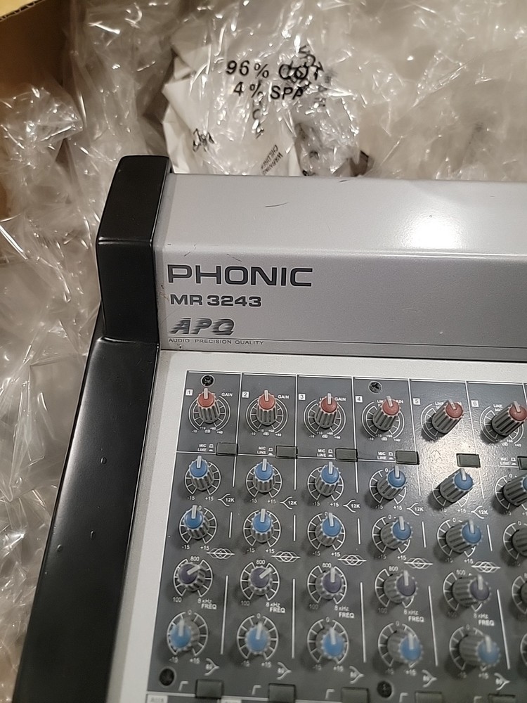 Phonic MR 3243 Mixer